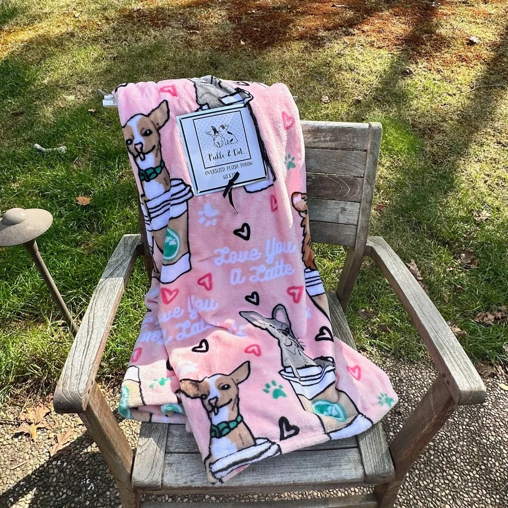 Pickle & Dot Frenchie Chihuahua Latte Lovers Plush Throw Blanket 60x70 Pink